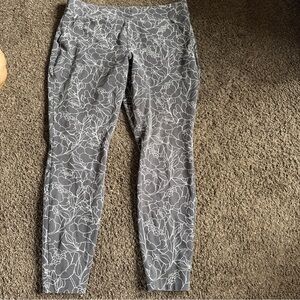 Duluth Trading Co Gray Floral Leggings